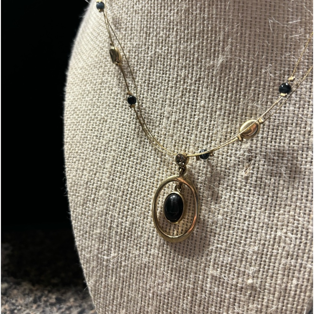 Lia Sophia wire oval stone necklace